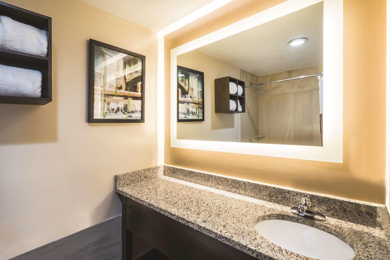 La Quinta By Wyndham Brooklyn Downtown Hotel Ню Йорк Екстериор снимка